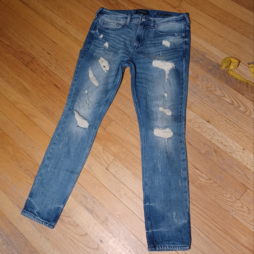 PACSUN RIPPED JEANS